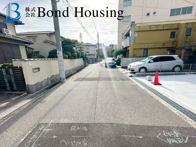小中学校徒歩10分圏内・JR朝霧駅徒歩19分　大蔵谷奥の前面道路含む現地写真