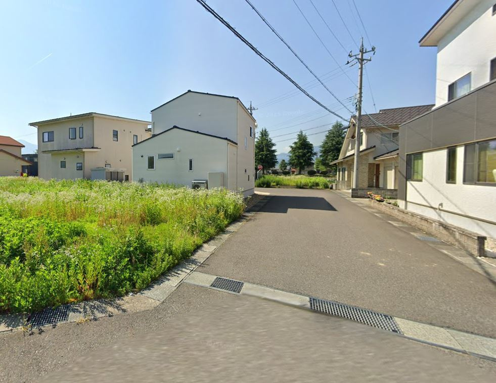 大野市弥生町　分譲地C1の前面道路含む現地写真