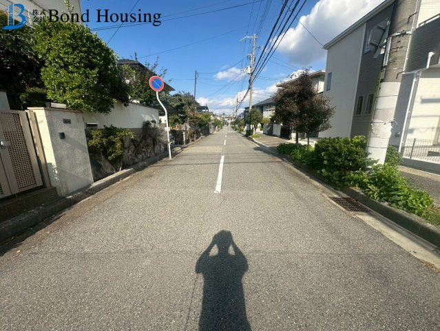 「角地」「並列2台駐車可」神陵台9丁目 全2棟1号棟の周辺