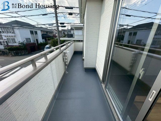 「角地」「並列2台駐車可」神陵台9丁目 全2棟1号棟のバルコニー