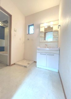 岸和田市箕土路町3丁目戸建の独立洗面台|洗面室