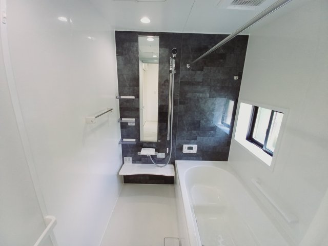 【郷ケ丘　4期】　3号棟　◆新生活応援キャンペーン中！　オール電化新築建売住宅☆・。の浴室|同施工：ユニットバスの写真です。フルオート機能で、時間帯を気にせず、家族全員が暖かい湯船に浸かることができます。　一日の疲れを癒してくれそうですね。　