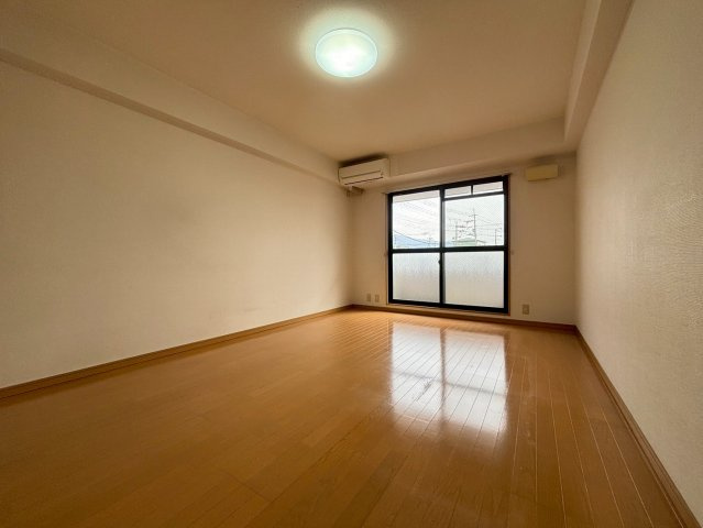 MKビルの寝室|別部屋の参考写真