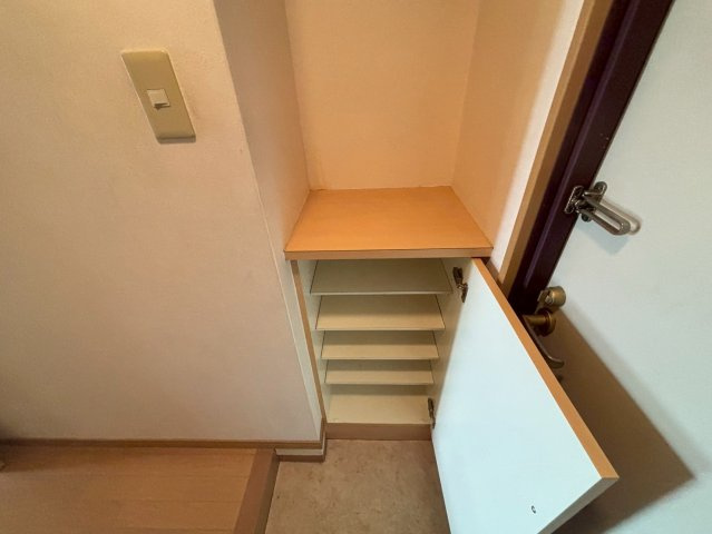 MKビルの収納|下駄箱