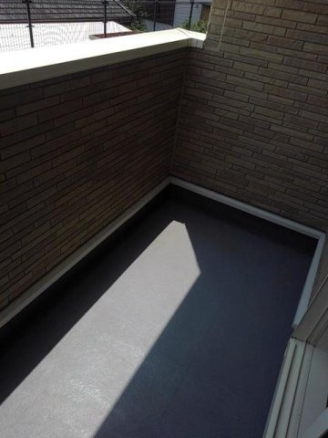 ベルメゾン・フルールのバルコニー|お洗濯にも便利なバルコニー付き