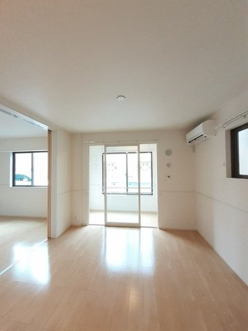 エムロード　Ｂの居間・リビング|使いやすい居間です