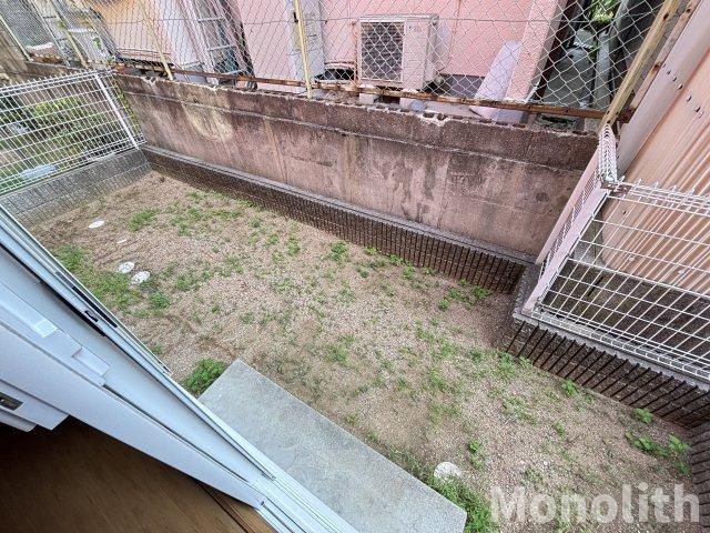 ぺリプエストⅠ番館の庭