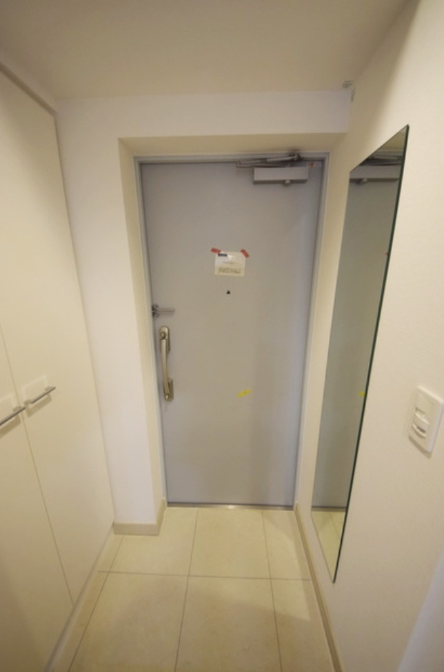 ベルフェリーク木場の玄関