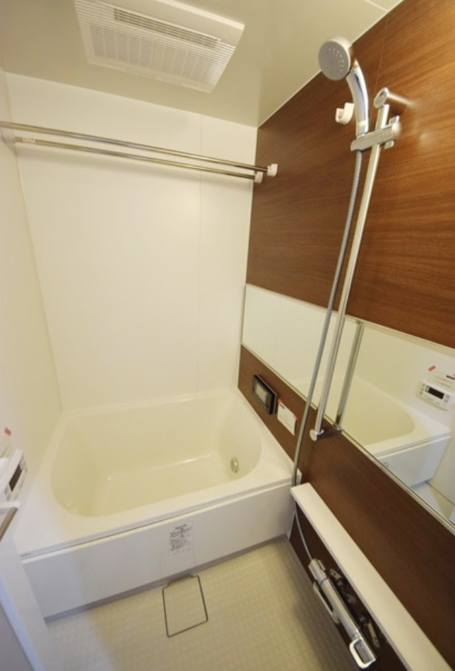 ベルフェリーク木場の浴室