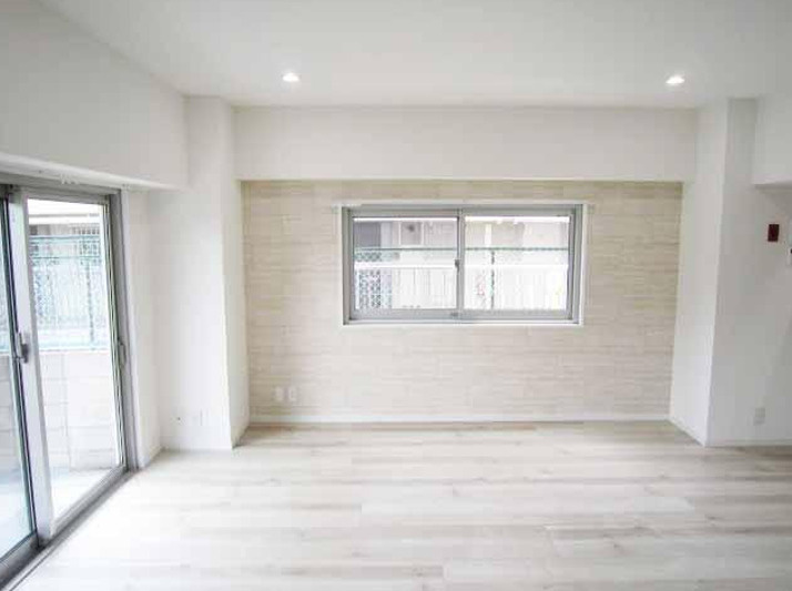 西高島平スカイハイツの居間・リビング