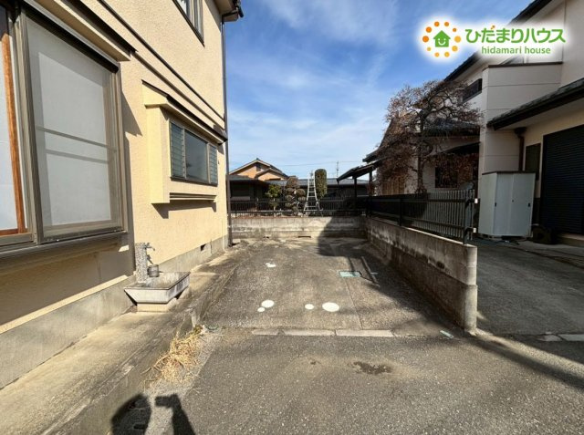 熊谷市肥塚　中古一戸建ての駐車場