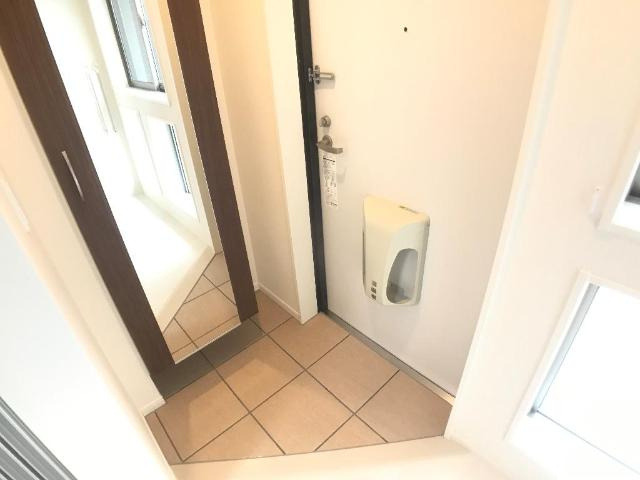 シュプリーム桜の玄関|玄関（イメージ）