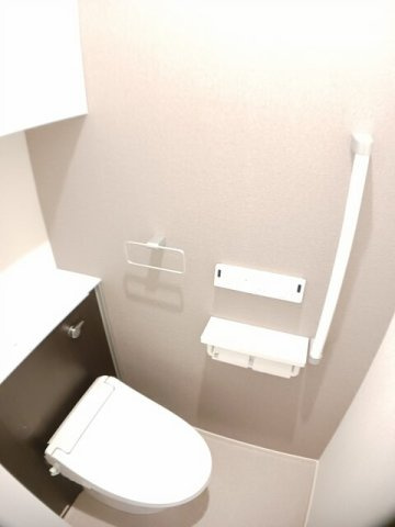 リジェ花田のトイレ|ゆったりとした空間のトイレです