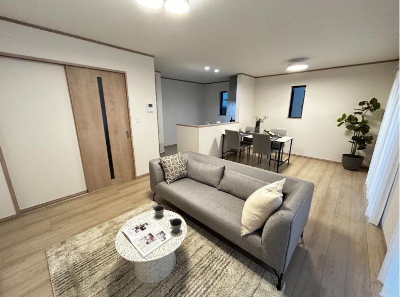 ハートフルタウン所沢市中新井　全２棟の居間・リビング