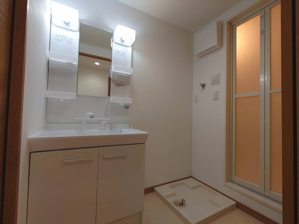 Ｍｉｎｙｌ（ミニール）轟の洗面所|脱衣スペースもあります