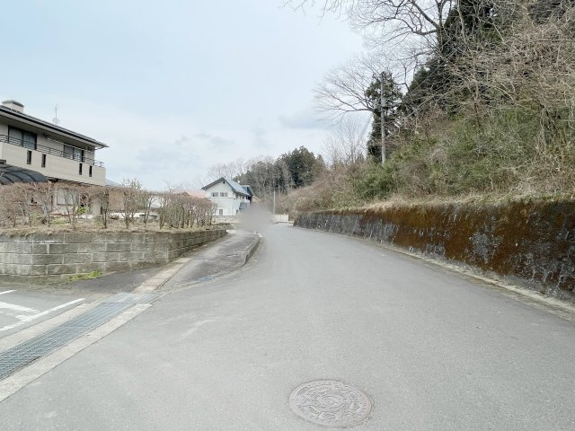 白河市泉田袖ヶ久保　平屋建て　小田川小・東北中の前面道路含む現地写真