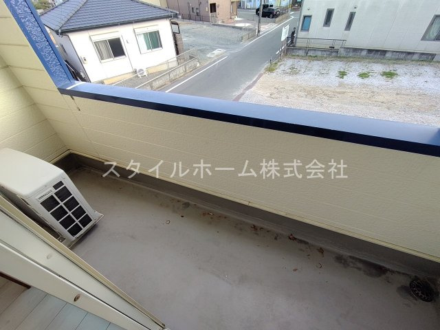 メゾンサマーアイのバルコニー