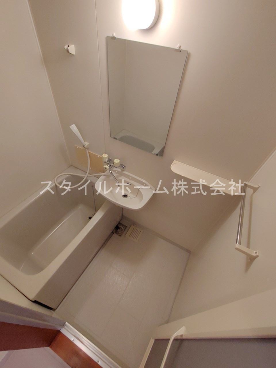 メゾンサマーアイの浴室