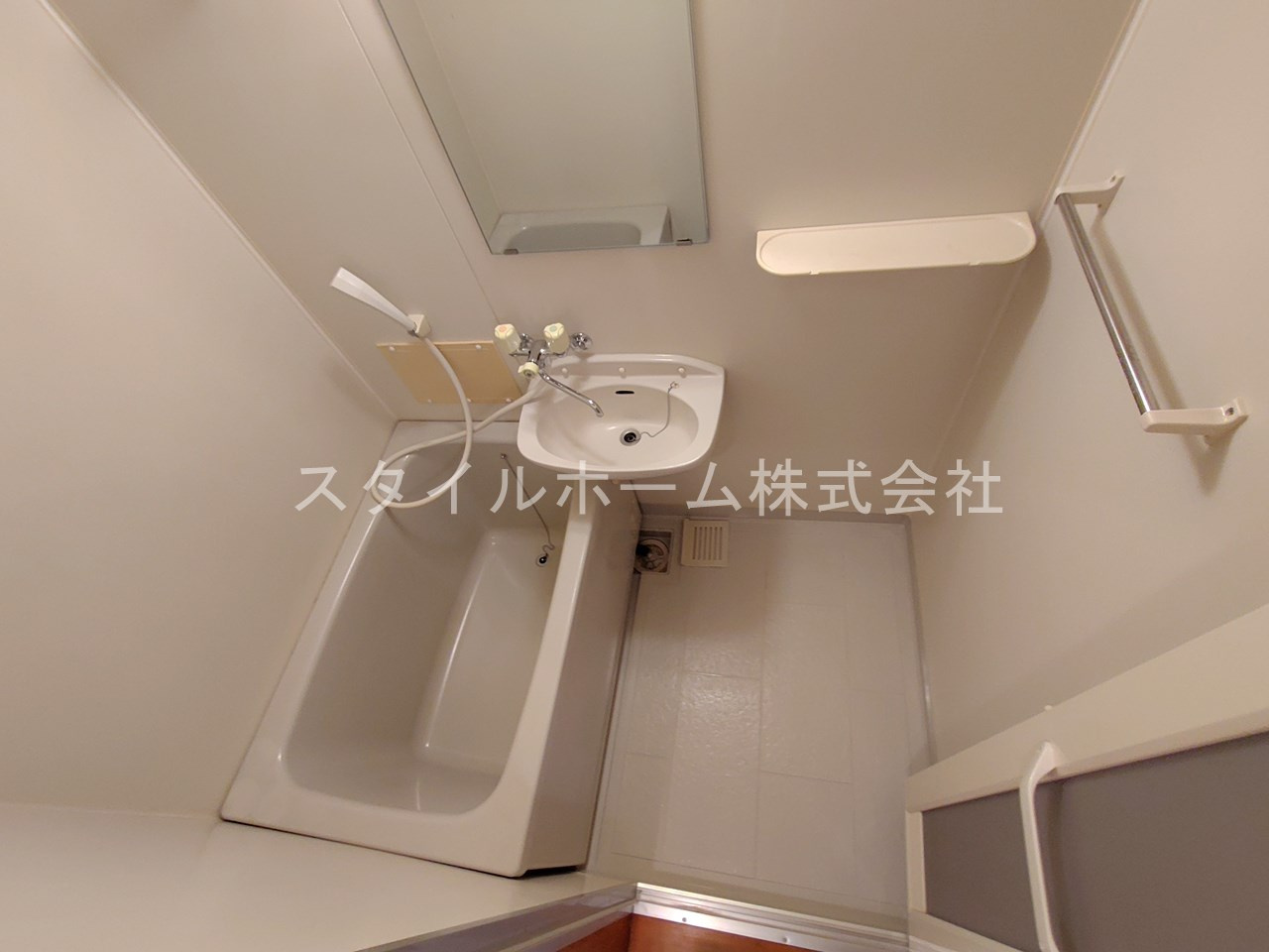 メゾンサマーアイの浴室