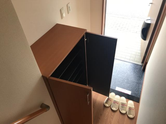 リバード酒井原の玄関|玄関