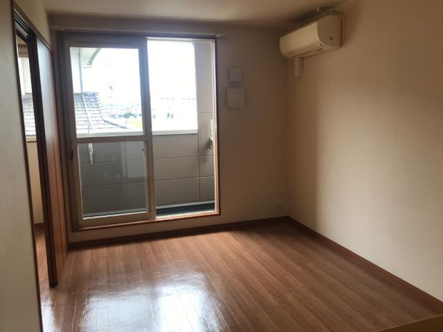 リバード酒井原の居間・リビング|リビング