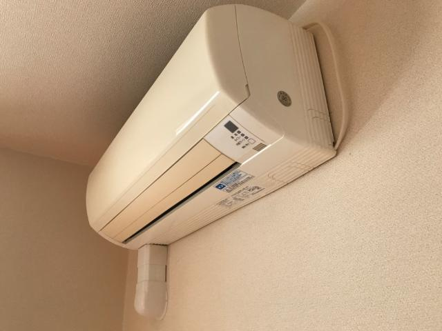 リバード酒井原の居間・リビング|リビングエアコン