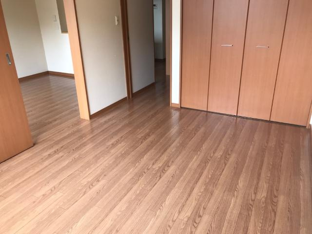 リバード酒井原の内装|南洋室