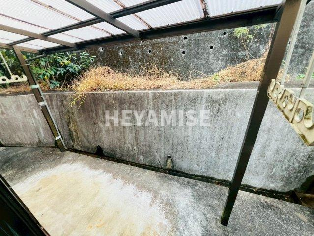 山上アパートの庭