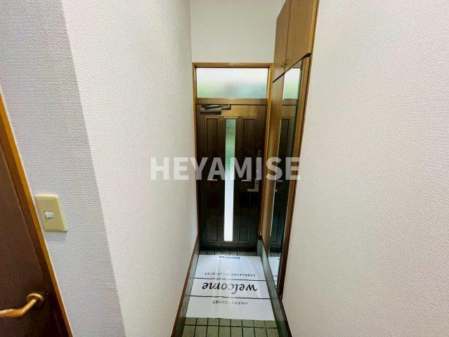 山上アパートの玄関