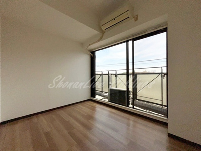 【居間・リビング】 | 鎧橋ビル | 日当たり良好なリビング♪