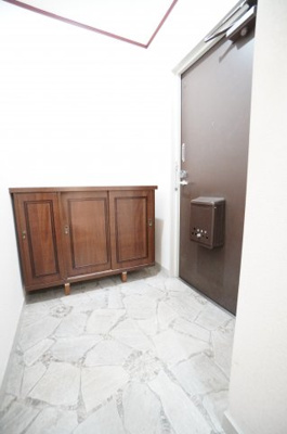 【玄関】 | ロイアルパレスシマ | ※同物件・同タイプの写真です。