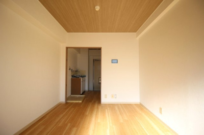 【洋室】 | エントランスライフ金閣G