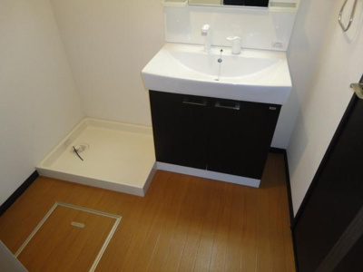 【洗面所】 | フィオリスタ　アンジェラ | 洗濯機置き場