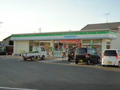 【周辺】 | フィオリスタ　アンジェラ | ファミリーマート岡山兼基店まで402ｍ