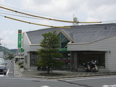 【周辺】 | フィオリスタ　アンジェラ | トマト銀行竜操支店まで741ｍ