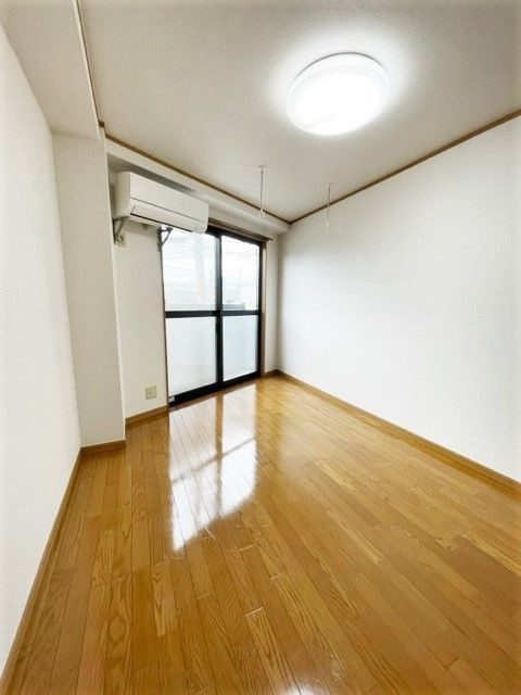 ヴァンテアンⅡの居間・リビング