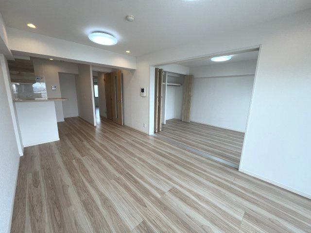 新座市野火止「マンハイム武蔵野北810号」の居間・リビング