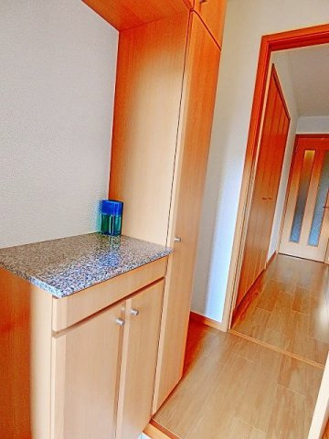 ラッフィナート・カーサ弐番館の玄関