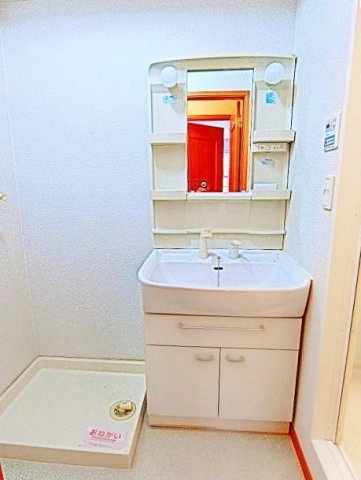 ラッフィナート・カーサ弐番館の洗面所