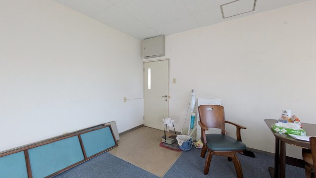 【玄関】 | サンウェイビル