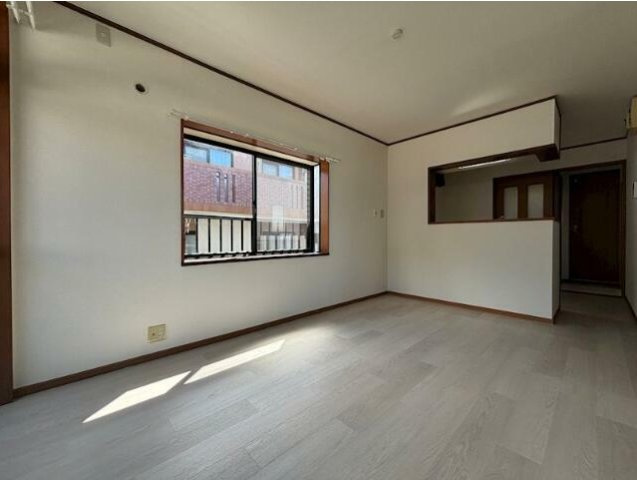 熊本市北区弓削６丁目のアパートの居間・リビング