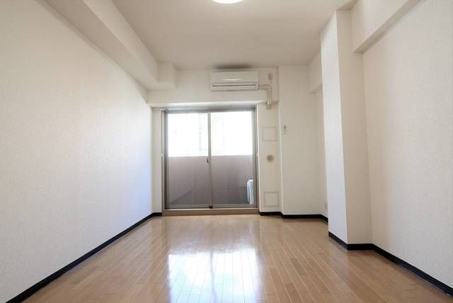 メゾン・ド・ヴィレ日本橋茅場町の居間・リビング