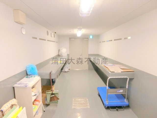 ザ・パークハビオ大森町のその他共用部分|曜日時間関係なくゴミ出し可能な敷地内ゴミ捨て場
