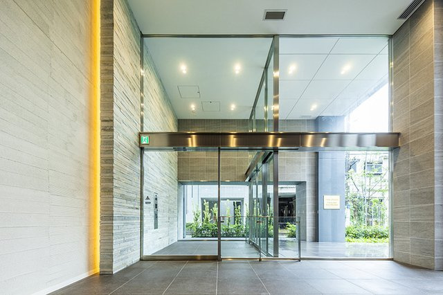 パークスフィア牛込神楽坂のエントランス