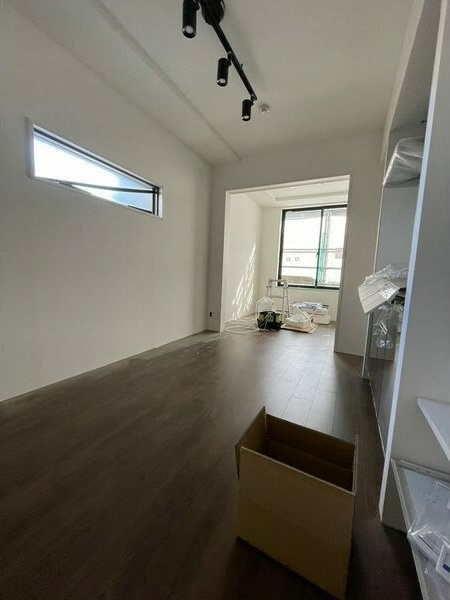 クレストタップ大曽根の居間・リビング