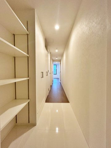 クレストタップ大曽根の玄関