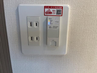 【内装】 | コンテント | インターネット完備（イメージ）