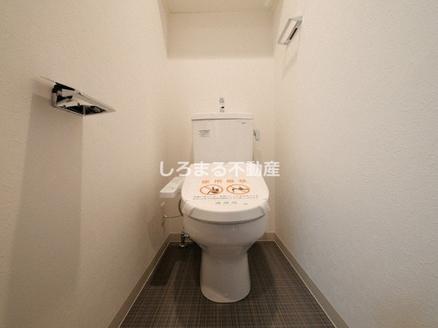 エス・キュート京町堀のトイレ