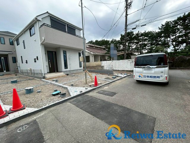 新築戸建　茅ヶ崎市東海岸南4丁目の前面道路含む現地写真