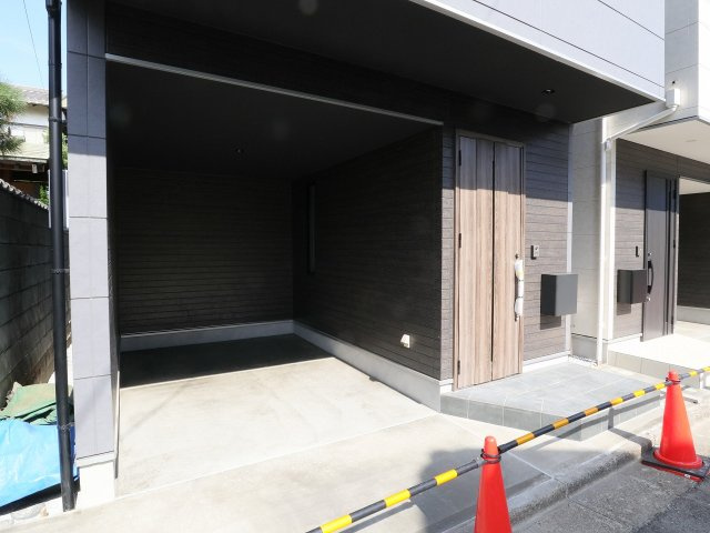 ♪弊社売主仲介手数料無料　新築戸建　3号棟（川崎区池上新町2丁目）全3棟の駐車場